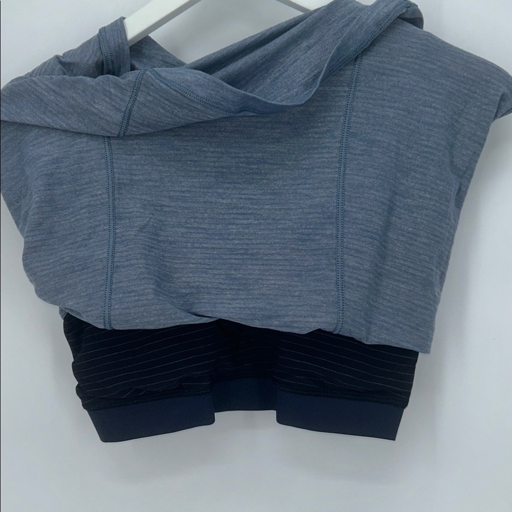 Lululemon Size 6 Heathered Blue Strappy Crossback Built In Bra Tank Top - Picture 6 of 9